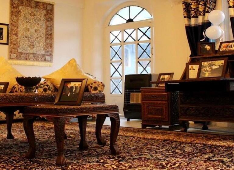 酒店 Heritage Rose Inn