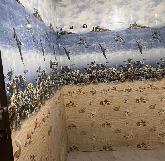 ホテル Oyo Desi Tadka Hotal