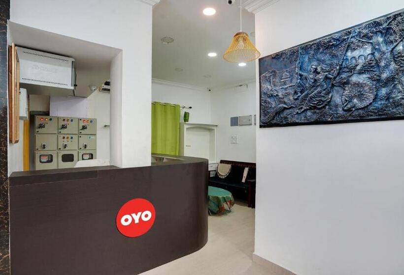 בית מלון כפרי Oyo Flagship Abisha Villa