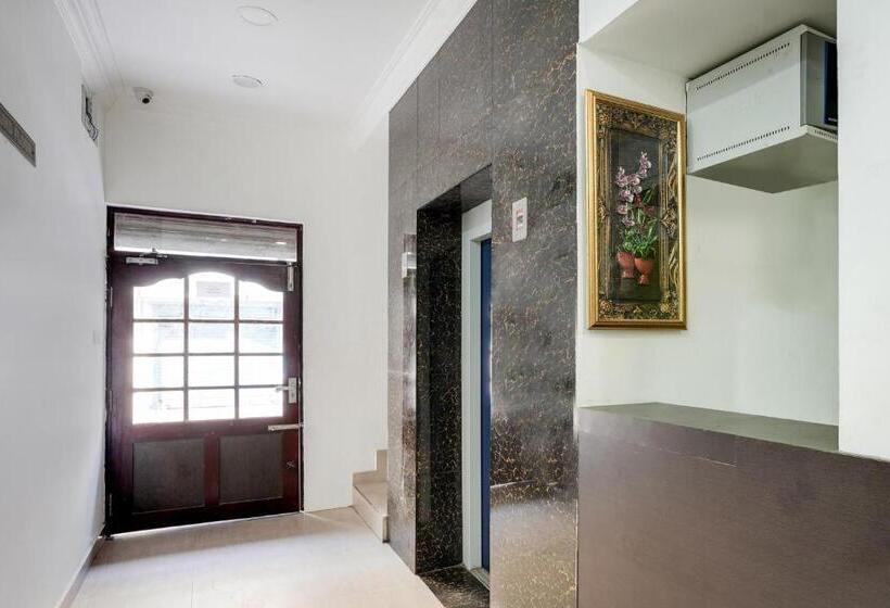 בית מלון כפרי Oyo Flagship Abisha Villa