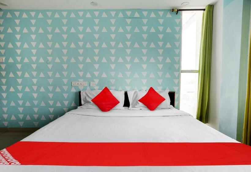 בית מלון כפרי Oyo Flagship Abisha Villa