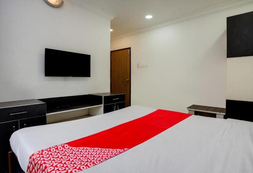 בית מלון כפרי Oyo Flagship Abisha Villa