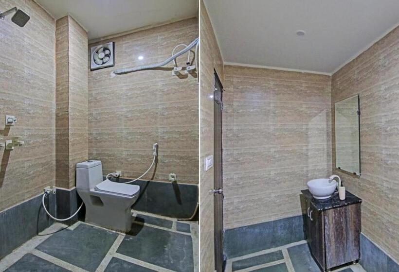 בית מלון כפרי Oyo Flagship Royal Residency