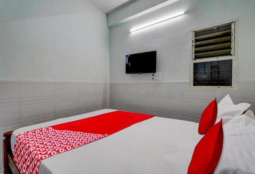 فندق Oyo Flagship Sri Sai Lodge