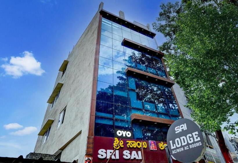 فندق Oyo Flagship Sri Sai Lodge