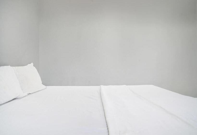 酒店 Spot On 92856 Home Stay Syariah Aom Kusman