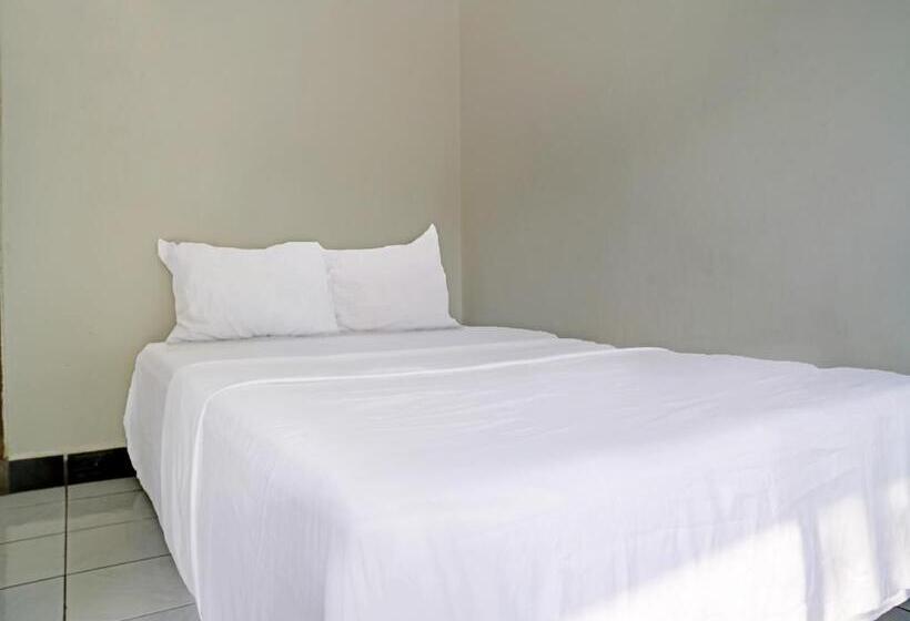 酒店 Spot On 92856 Home Stay Syariah Aom Kusman