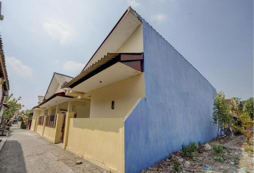 בית מלון כפרי Spot On 92902 Sunyoto Homestay Syariah