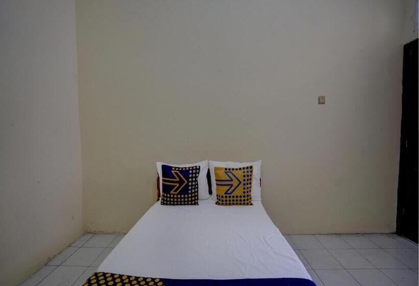 בית מלון כפרי Spot On 92902 Sunyoto Homestay Syariah