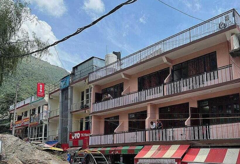 Oyo Flagship Hotel Aakarsh