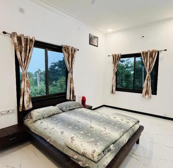 بنسيون Govardhan Villas Farm Stay