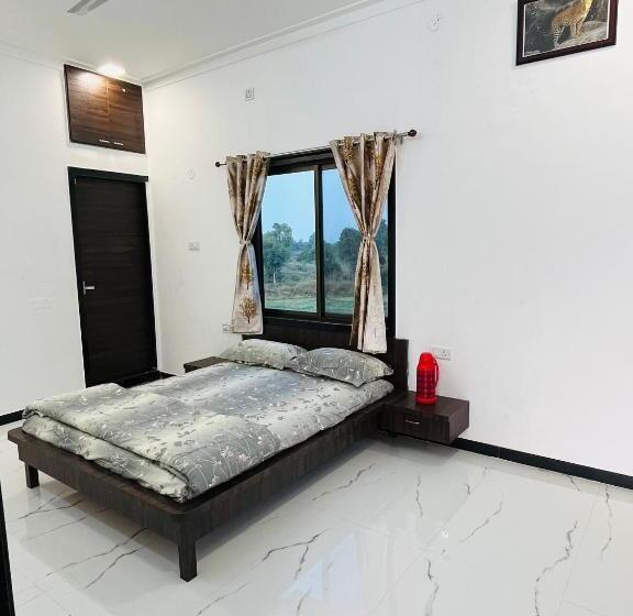 بنسيون Govardhan Villas Farm Stay