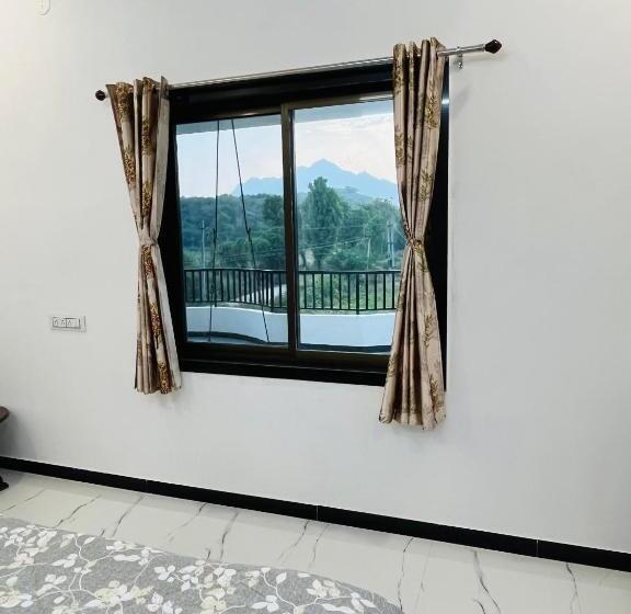 بنسيون Govardhan Villas Farm Stay