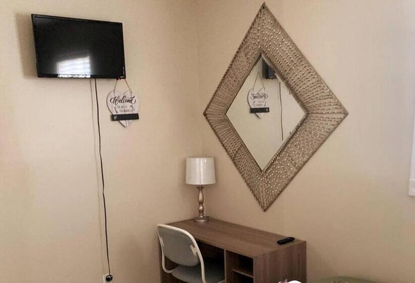 Пансион Room In House   The    Modern    Gem