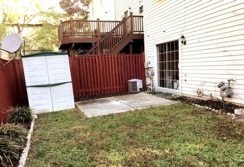 Пансион Room In House   The    Modern    Gem