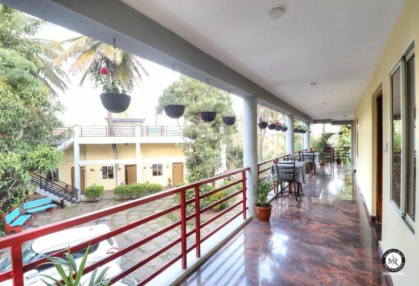 리조트 Coorg Avani Holiday Inn