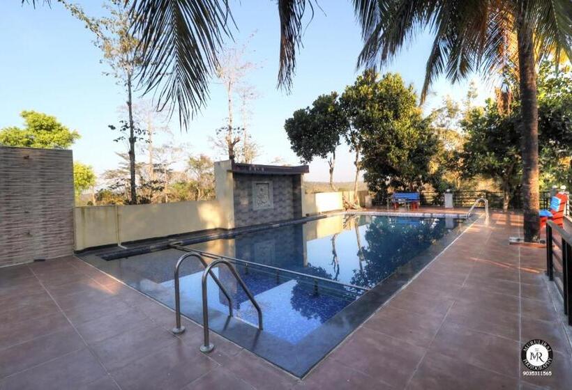 리조트 Coorg Avani Holiday Inn