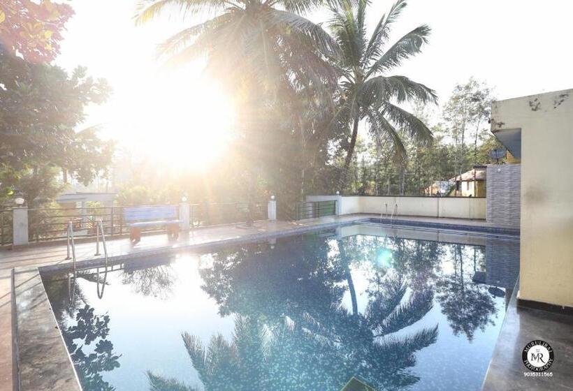 리조트 Coorg Avani Holiday Inn