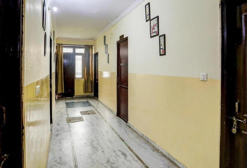 Collection O Hotel King Bird And Restaurants