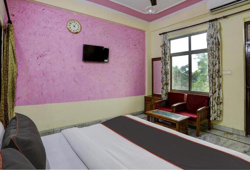 Collection O Hotel King Bird And Restaurants