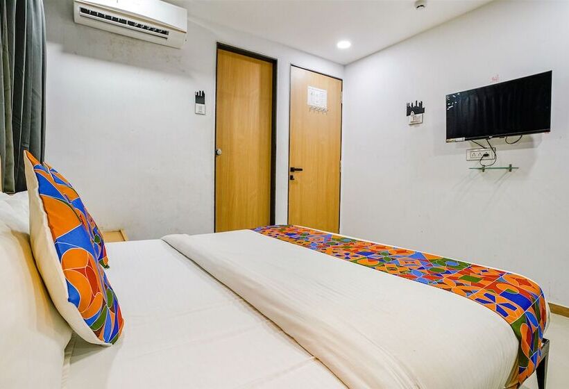 Fabhotel Saarthi Inn