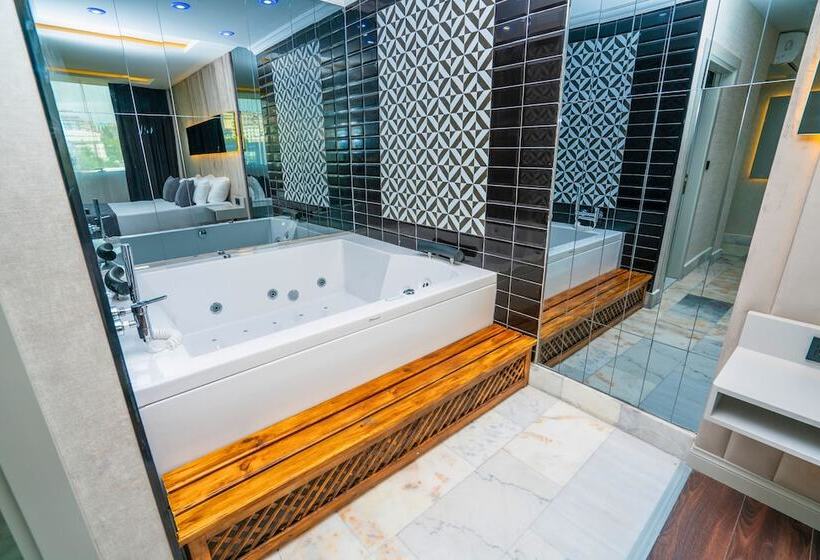 فندق 216 Station Suite Gebze