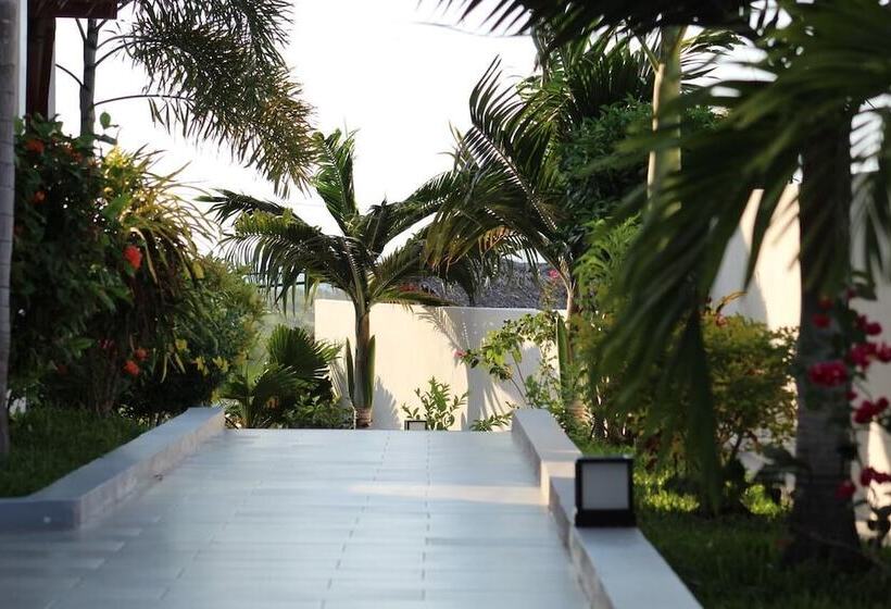 فندق Andriana Resort & Spa