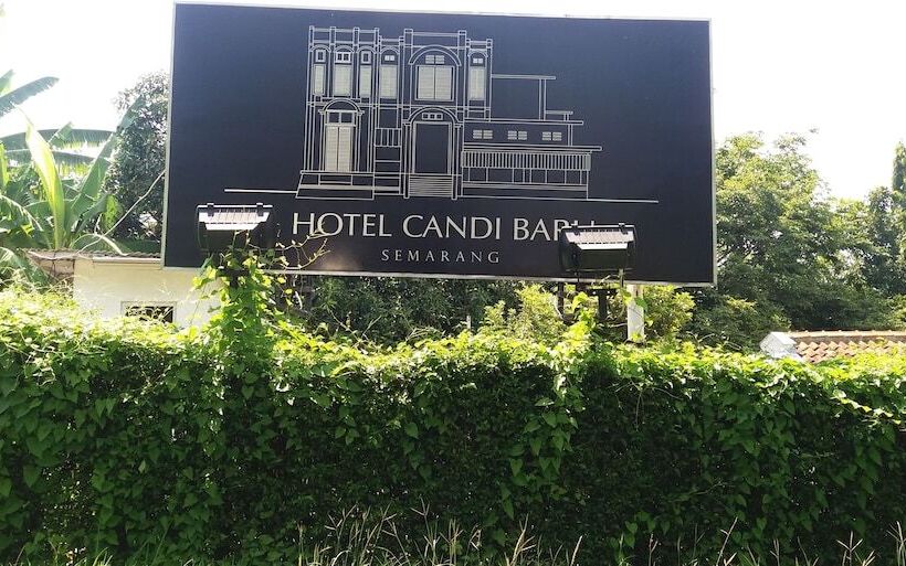 ホテル Candi Baru