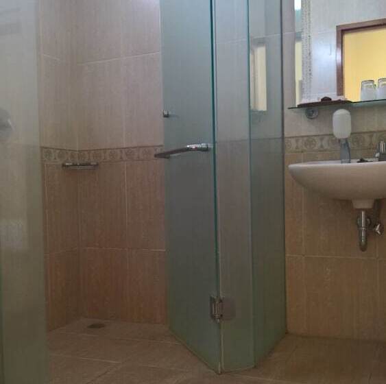 ホテル Candi Baru