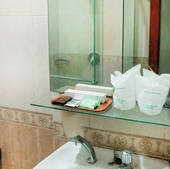 ホテル Candi Baru