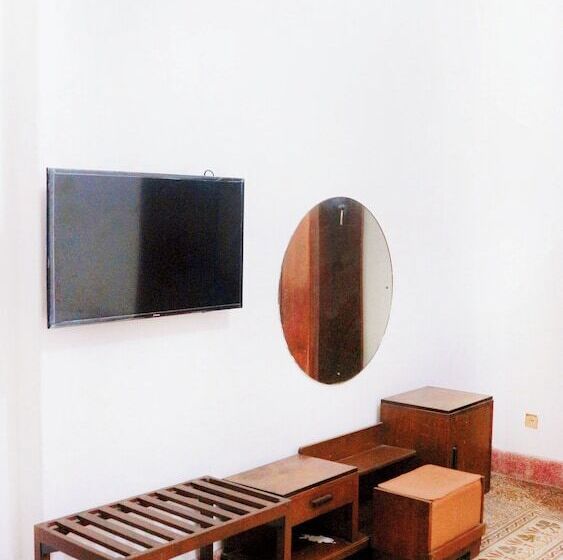 ホテル Candi Baru