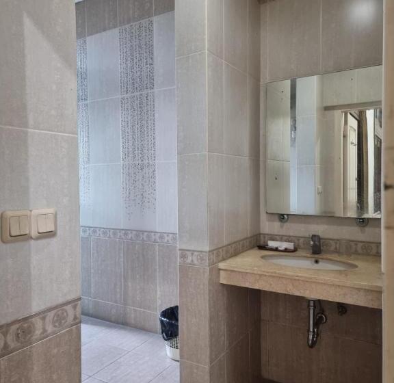 ホテル Candi Baru