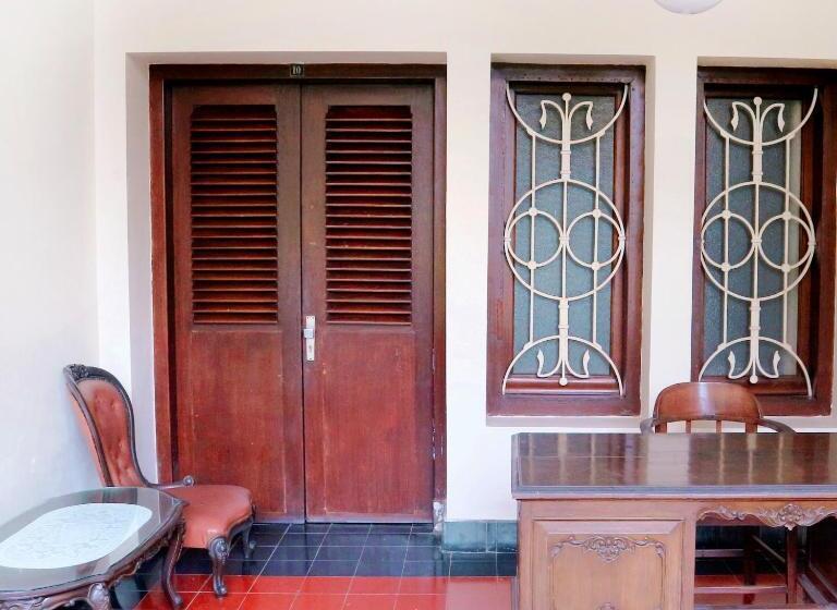 ホテル Candi Baru