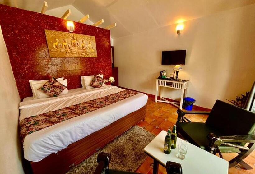 ホテル Golden Rice Inn Candolim, North Goa   Near To Beach