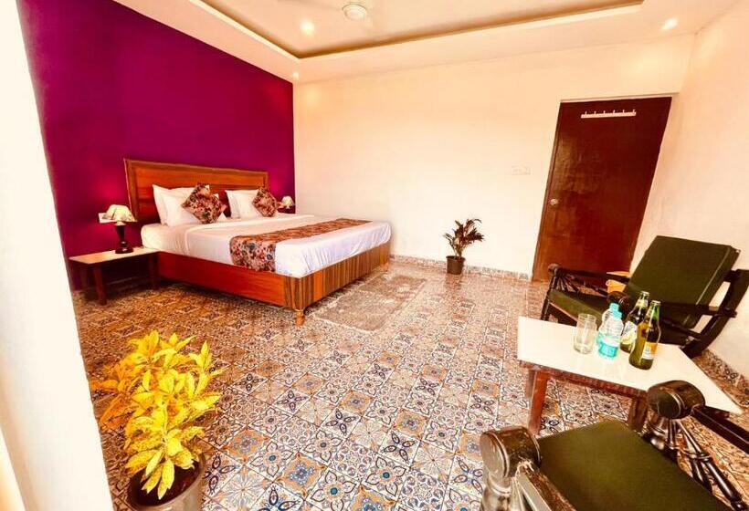 호텔 Golden Rice Inn Candolim, North Goa Near To Beach