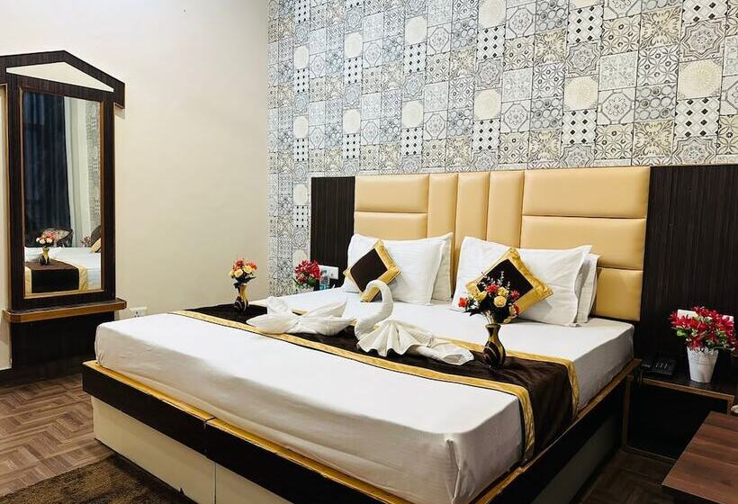 Отель Him Holiday Ventures