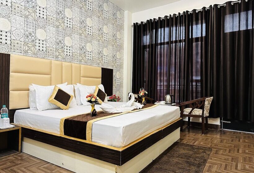 Отель Him Holiday Ventures