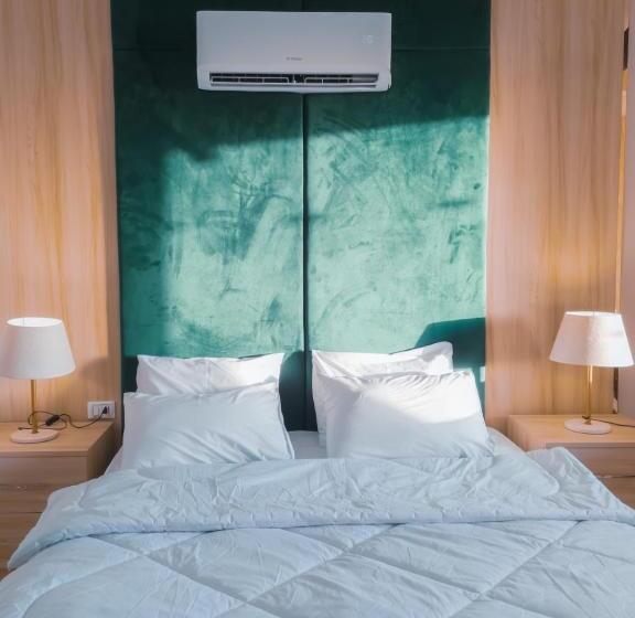 هتل Jumeirah Jacuzzi Pyramids View Inn