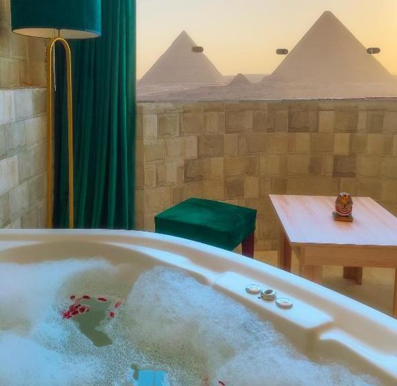هتل Jumeirah Jacuzzi Pyramids View Inn