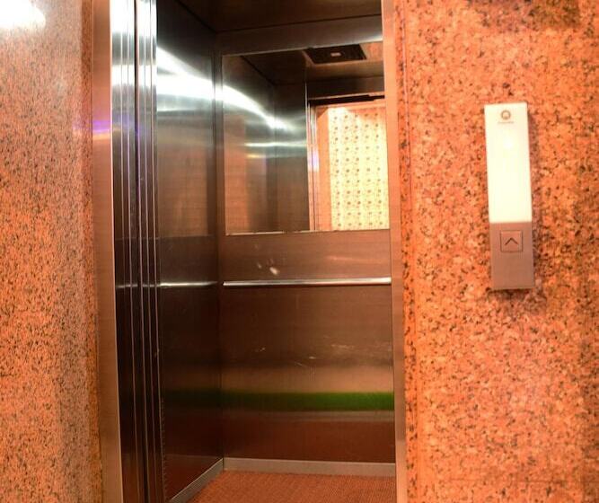 Отель Karisma Premium