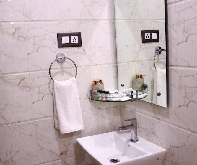 Отель Karisma Premium