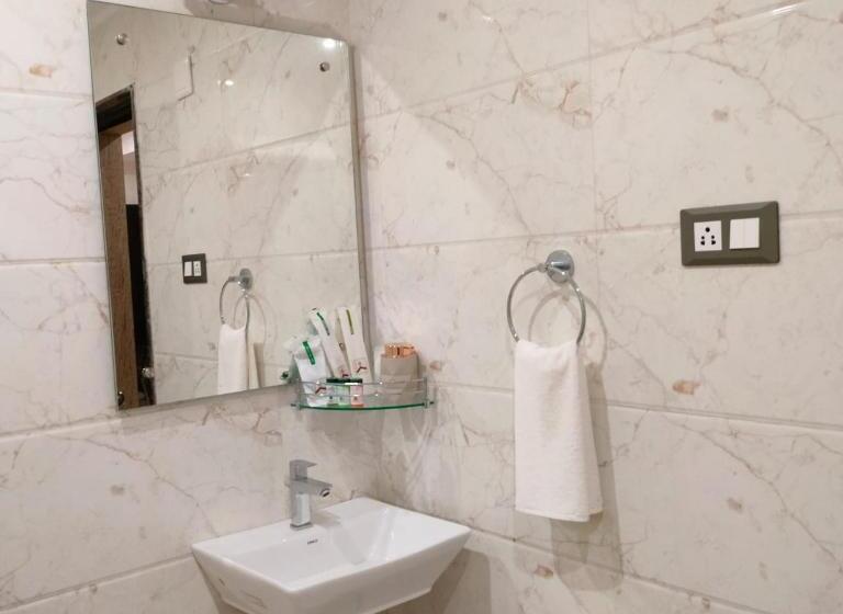 Отель Karisma Premium