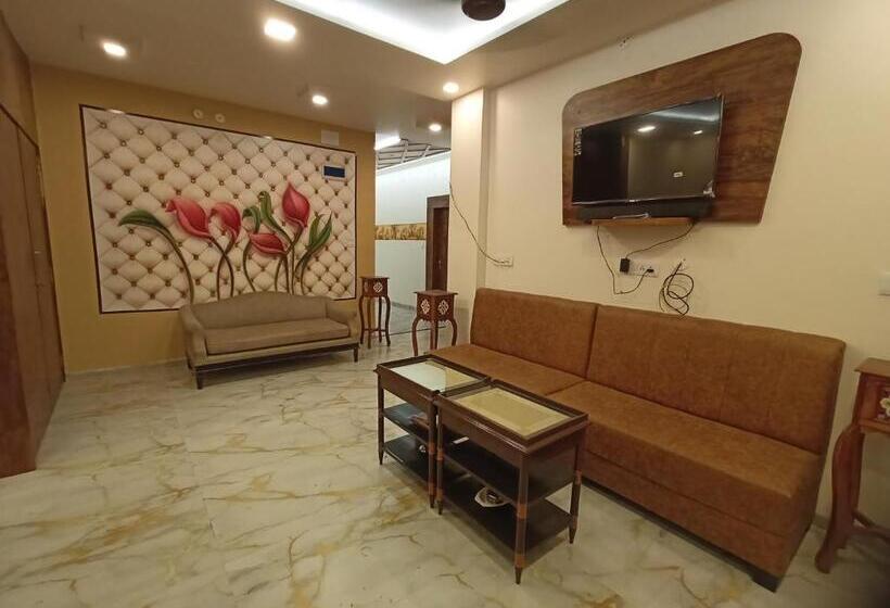 בית מלון כפרי Maheshwar Darshan