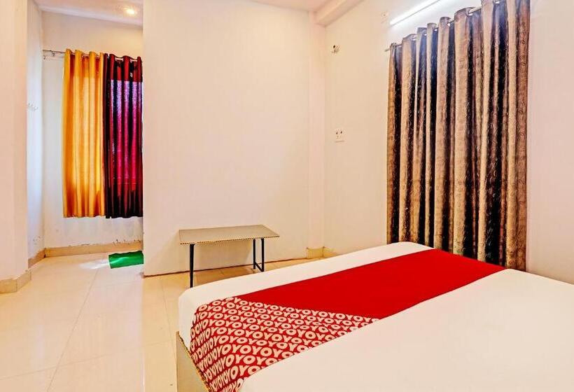 فندق Oyo Flagship Holiday Banaras Stay