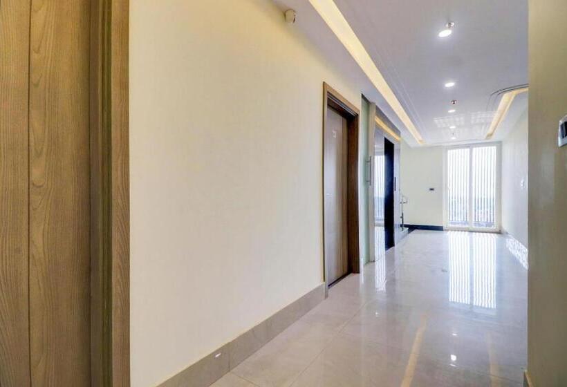 בית מלון כפרי Oyo Flagship Rao G