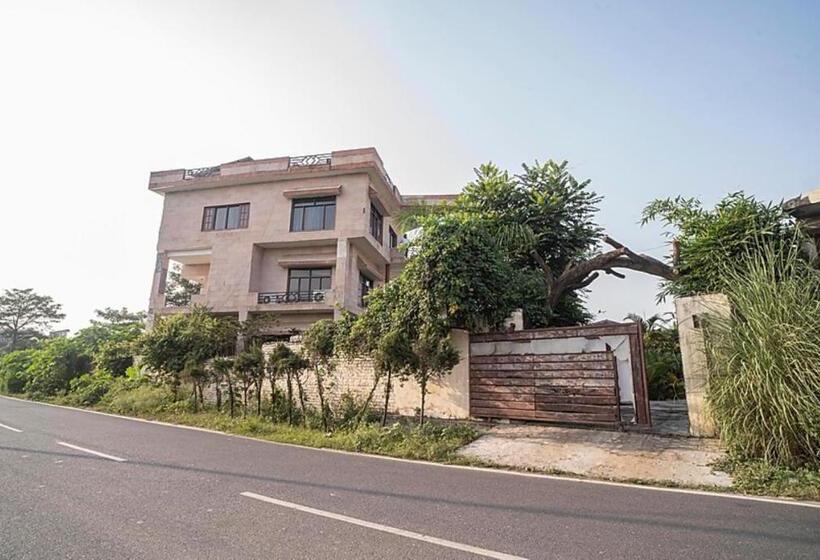 בית מלון כפרי Riverview