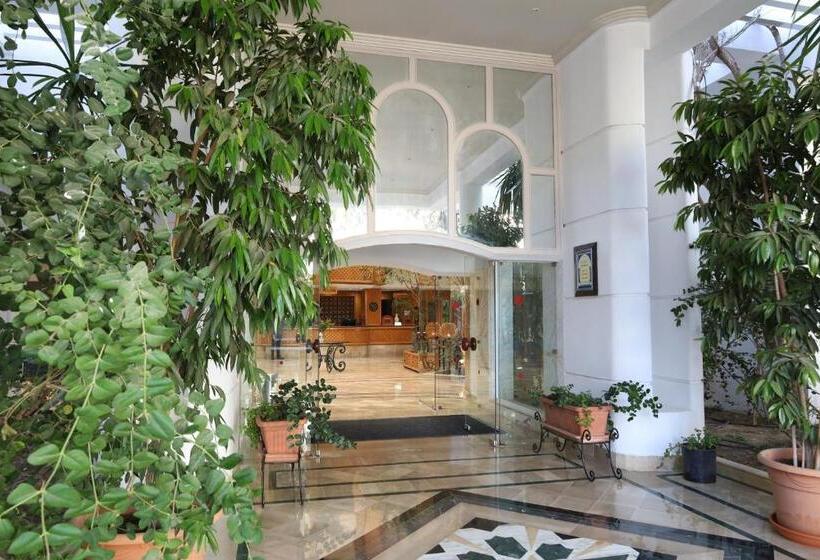فندق Tunisia Lodge