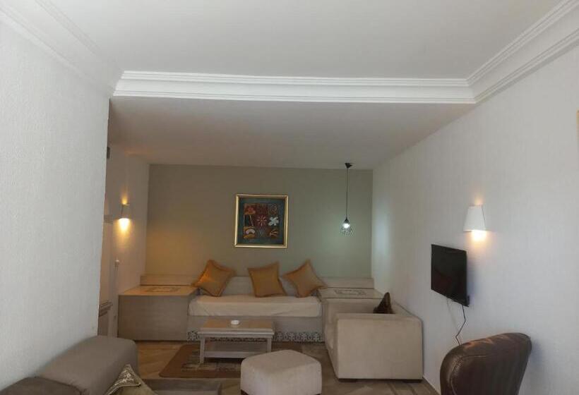 فندق Tunisia Lodge