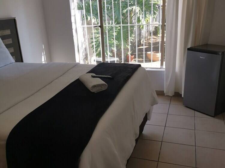 פנסיון Kaste Guest House Edenvale