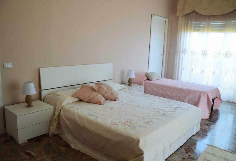 פנסיון Ninfe Delle Aci Apartment